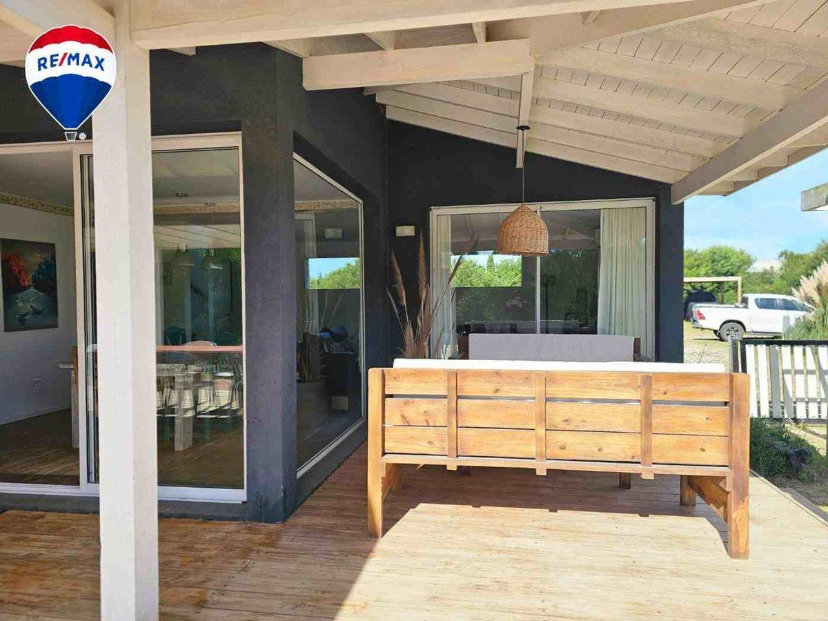 Foto de CASA VENTA COSTA ESMERALDA 5 AMBIENTES, imagen 4