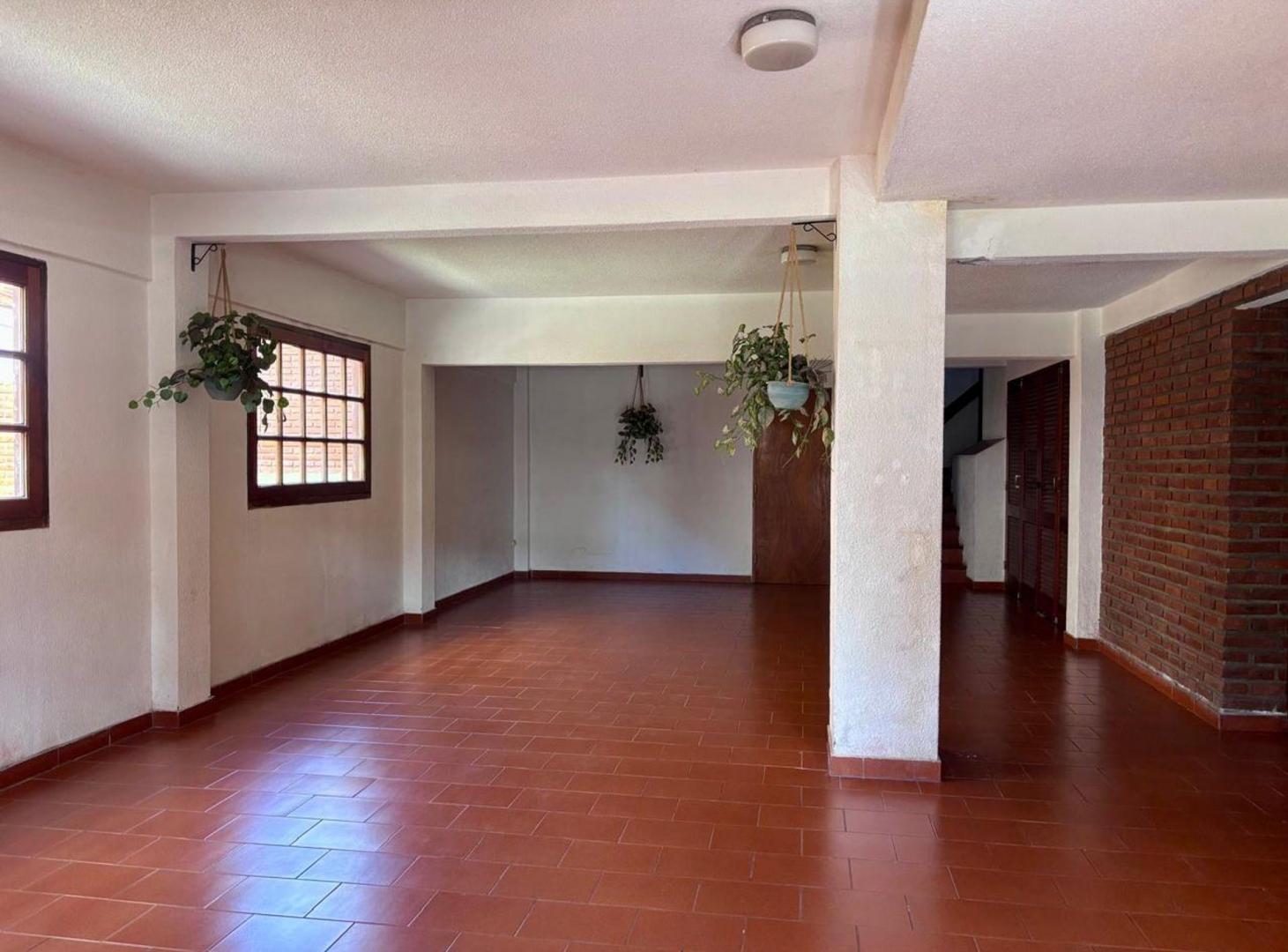 Foto de VENTA DEPARTAMENTO DOS AMBIENTES CON GAS NATURAL, imagen 2