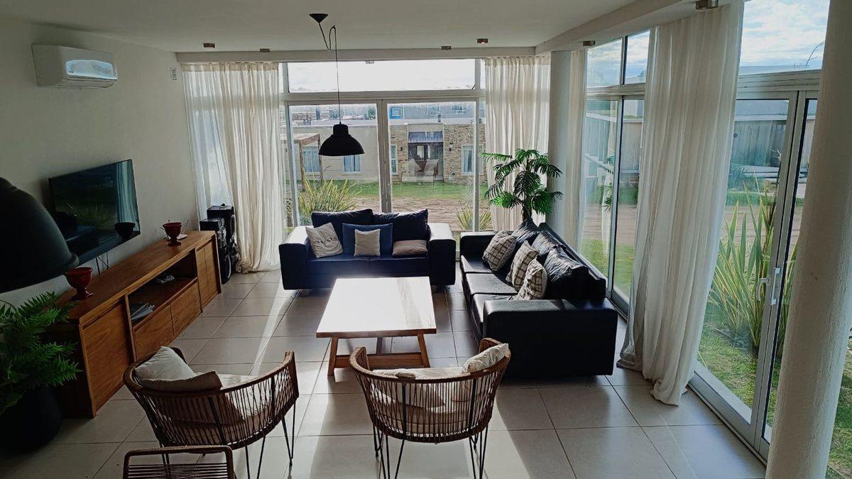 Foto de Venta casa Costa Esmeralda, imagen 1