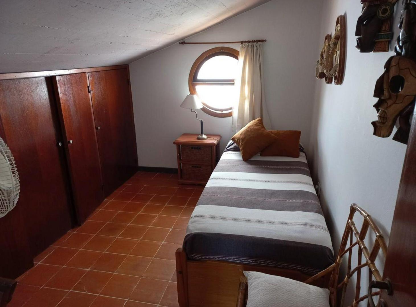 Foto de DUPLEX VENTA PINAMAR 4 AMB COCHERA APTO CREDITO, imagen 1