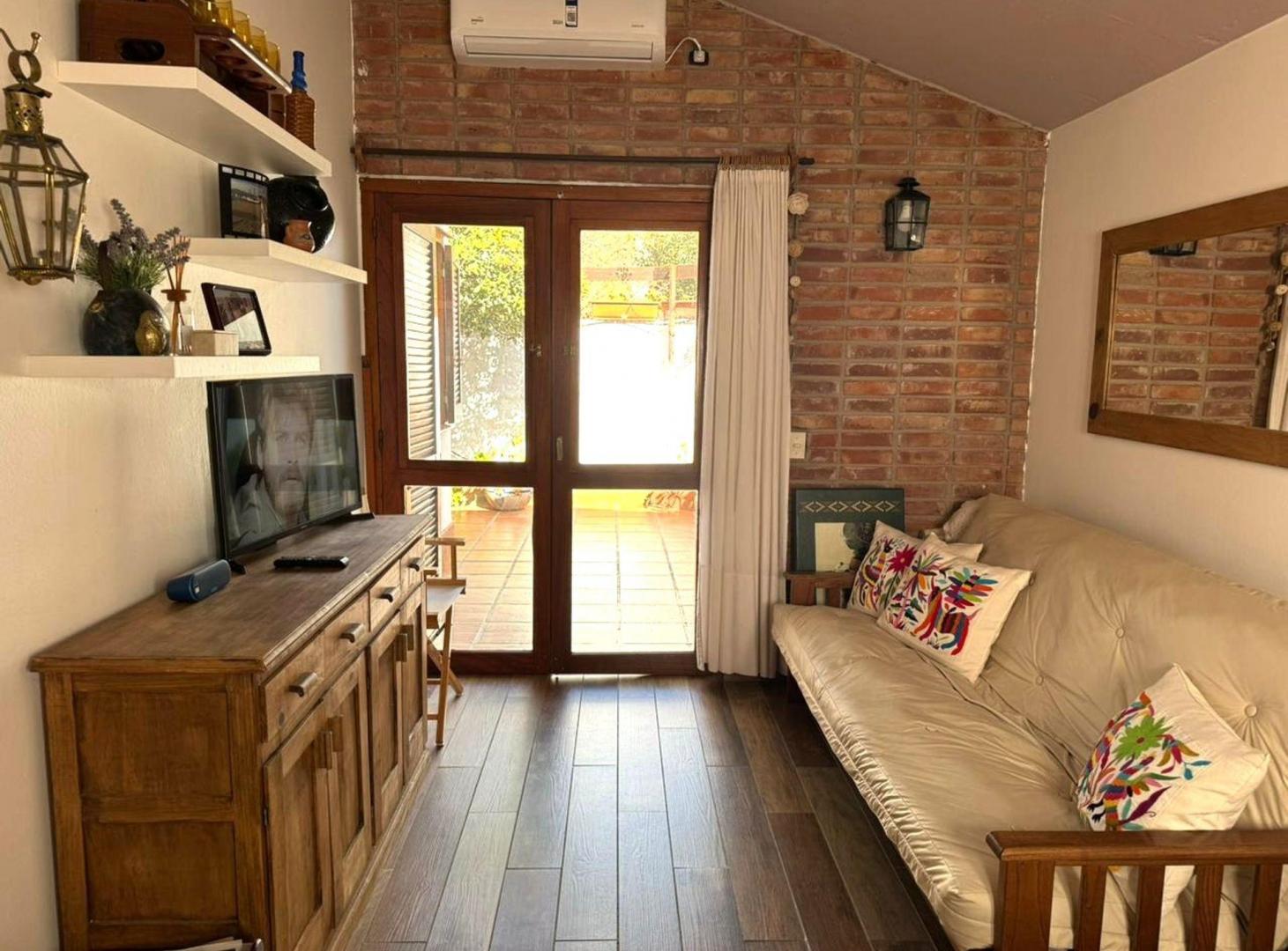 Foto de DUPLEX VENTA PINAMAR 4 AMB COCHERA APTO CREDITO, imagen 3