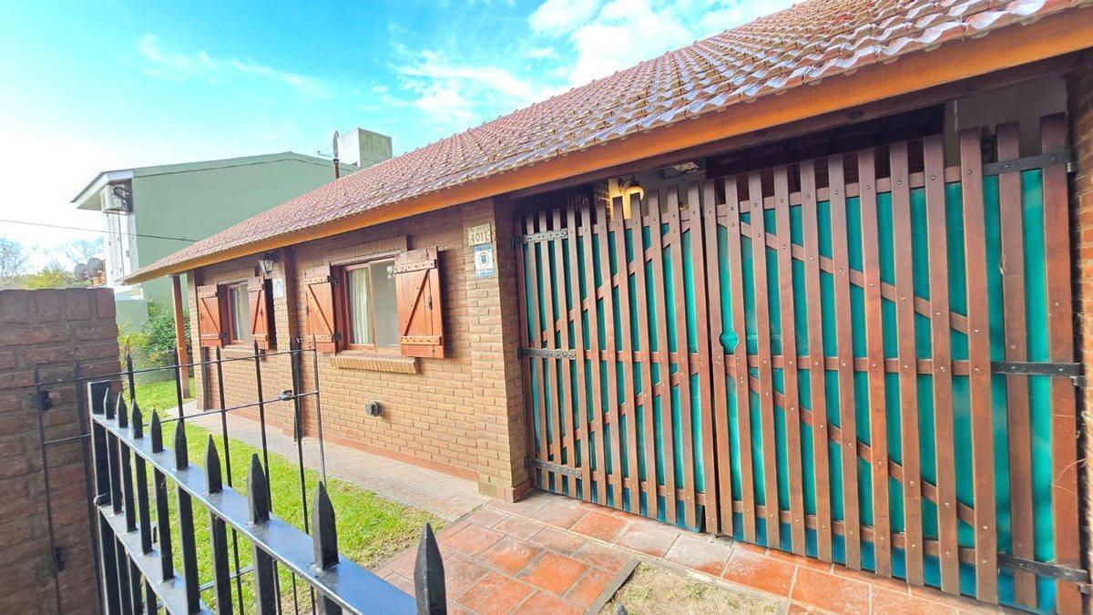 Foto de CASA VENTA COSTA AZUL QUINCHO Y CASA HUESPEDES, imagen 1