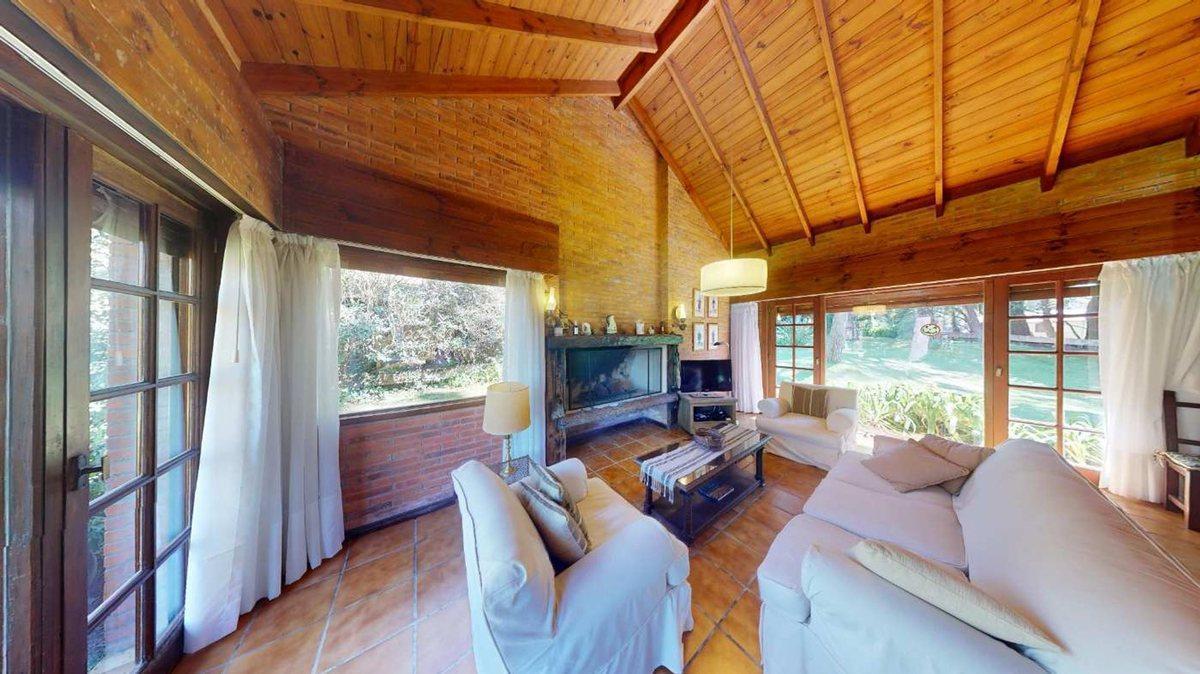 Foto de CASA EN VENTA PINAMAR NORTE 5 AMBIENTES COCHERA, imagen 1