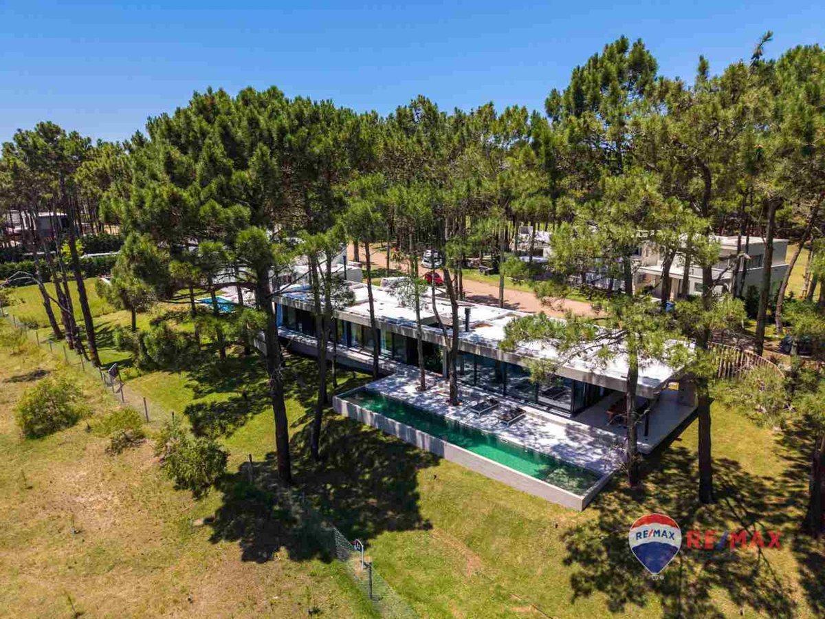 Foto de CASA EN VENTA ISLA DEL GOLF PINAMAR 4 DORMITORIOS, imagen 1