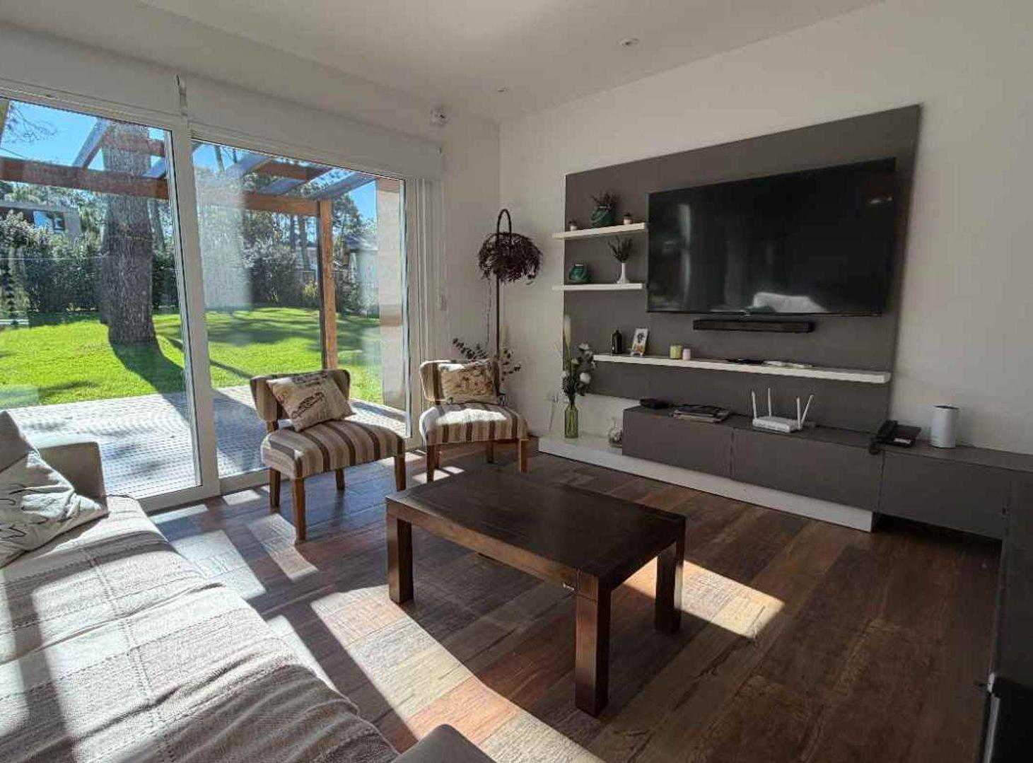 Foto de Venta Casa 5 ambientes con piscina Alamos Pinamar, imagen 5