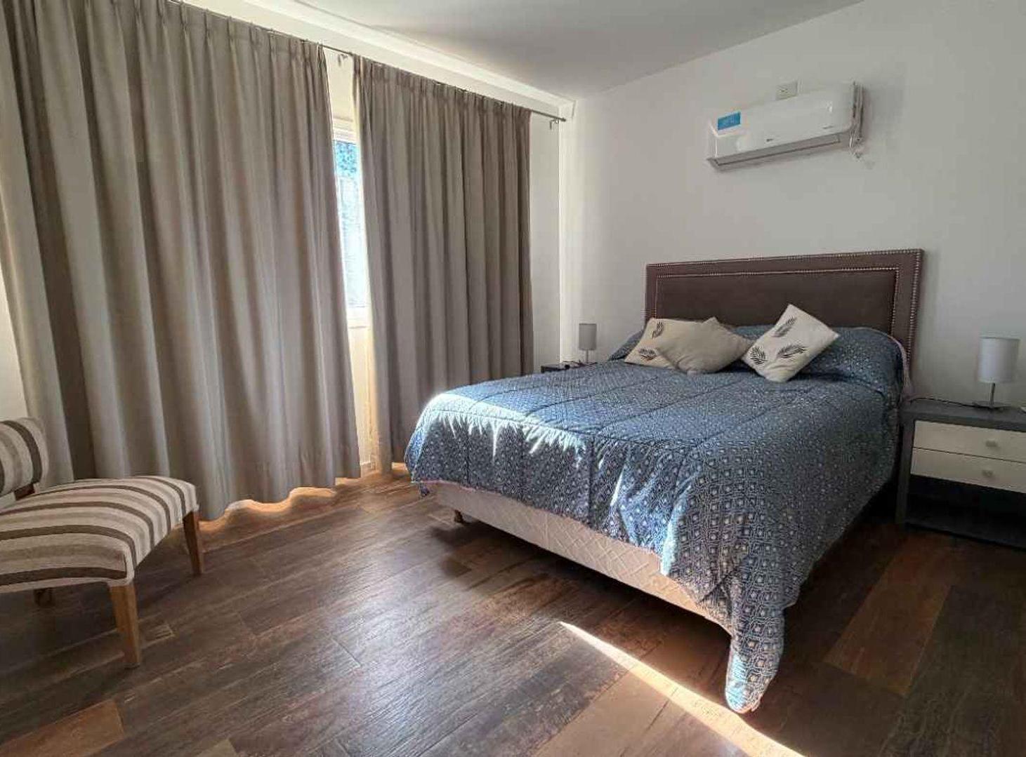 Foto de Venta Casa 5 ambientes con piscina Alamos Pinamar, imagen 3