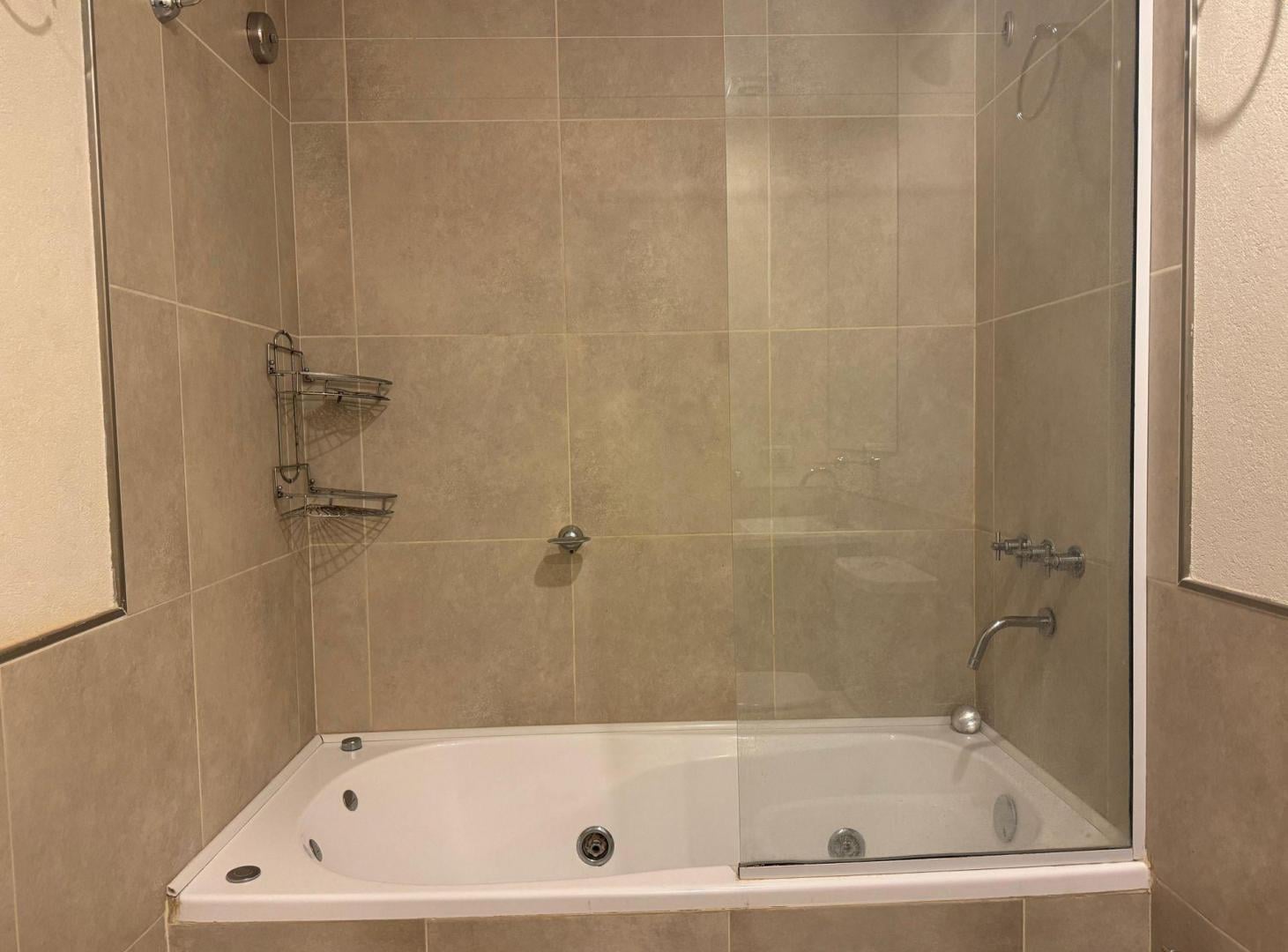 Foto de Departamento venta Pinamar Moderno Piscina, imagen 4