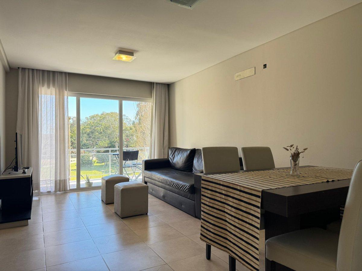 Foto de Departamento venta Pinamar Moderno Piscina, imagen 1