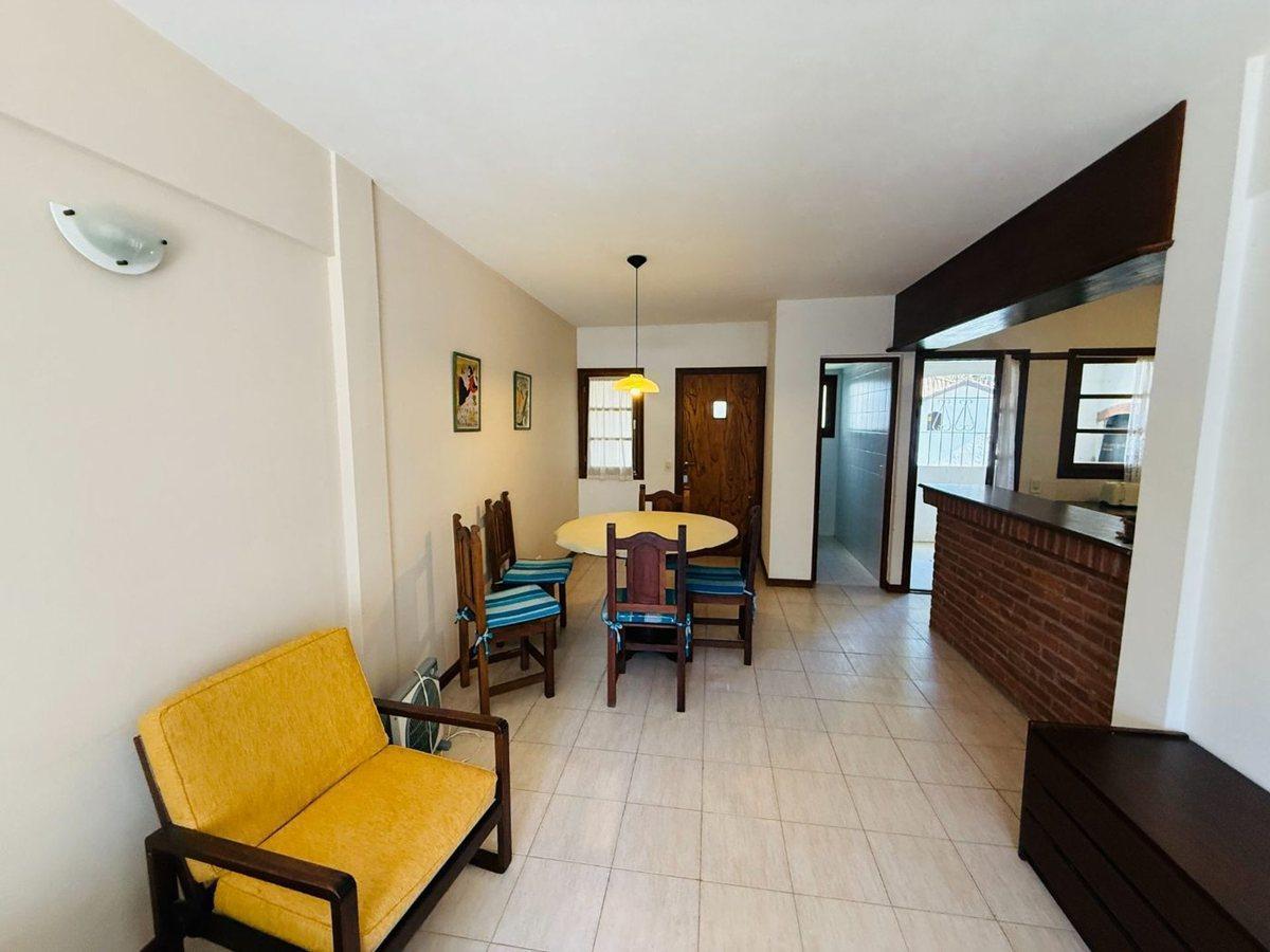 Foto de DEPARTAMENTO VENTA PINAMAR 2 AMB Y MEDIO PISCINA, imagen 2