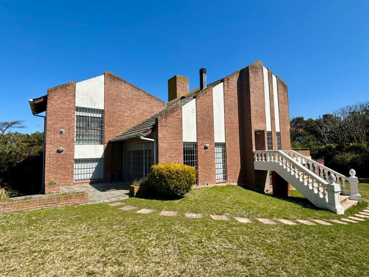 Foto de Venta casa y lote contiguo Pinamar cerca del mar, imagen 1