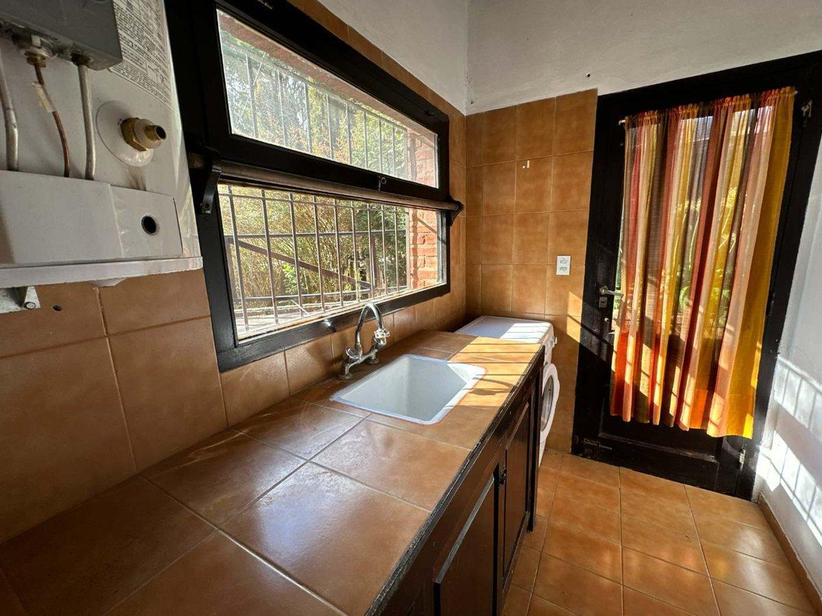 Foto de VENTA CASA PINAMAR 4 AMBIENTES CON GAS NATURAL, imagen 4