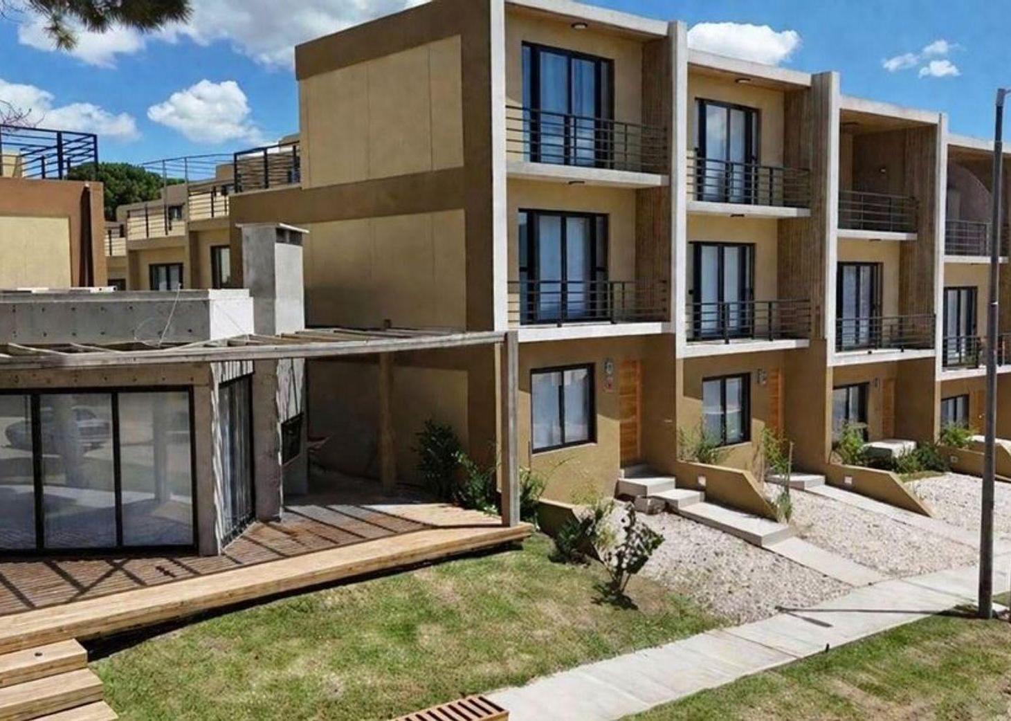 Foto de Casa Triplex en venta Barrio Nayades 4 AMBIENTES, imagen 3