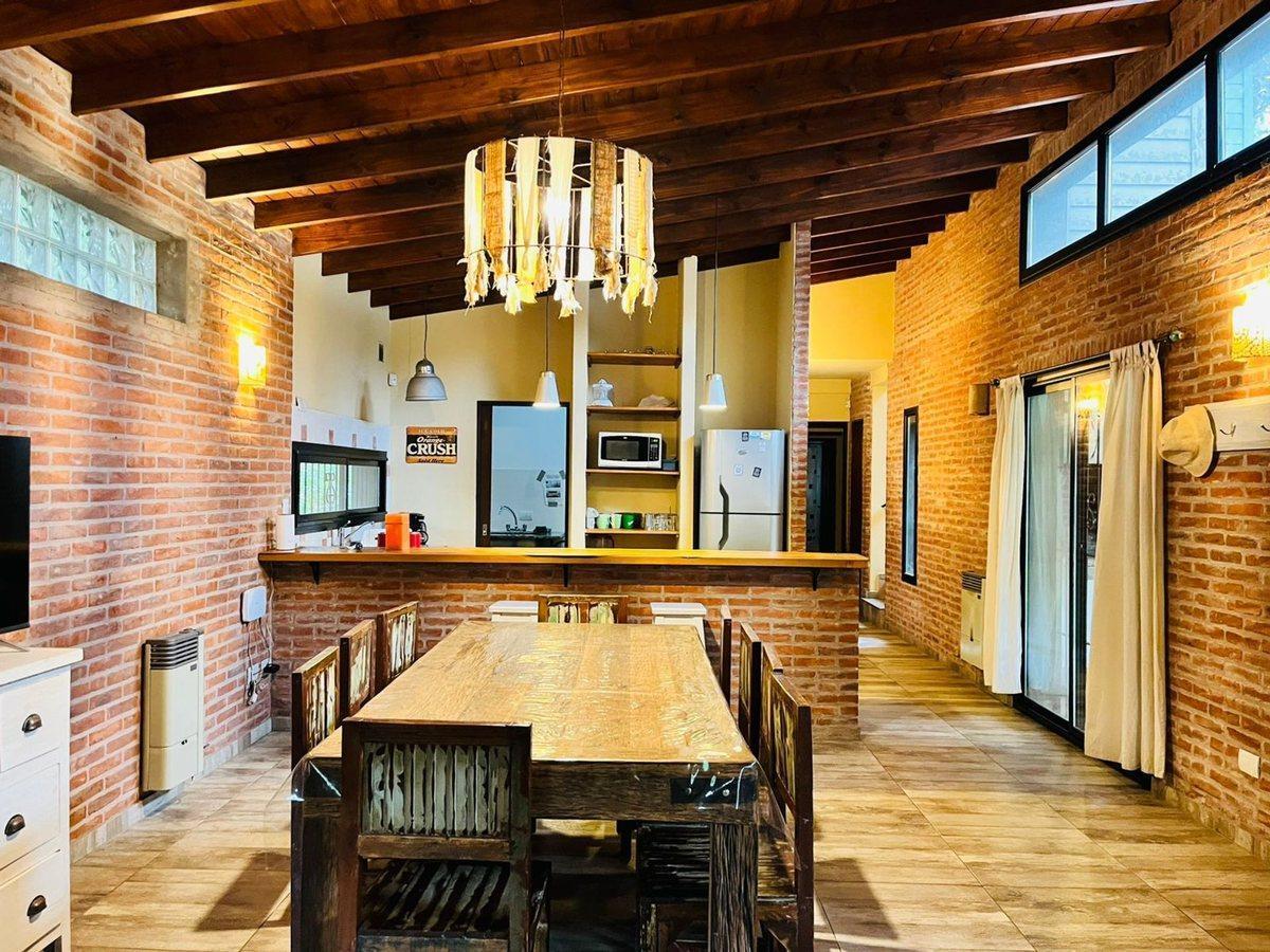 Foto de VENTA CASA VALERIA DEL MAR CINCO AMBIENTES, imagen 3