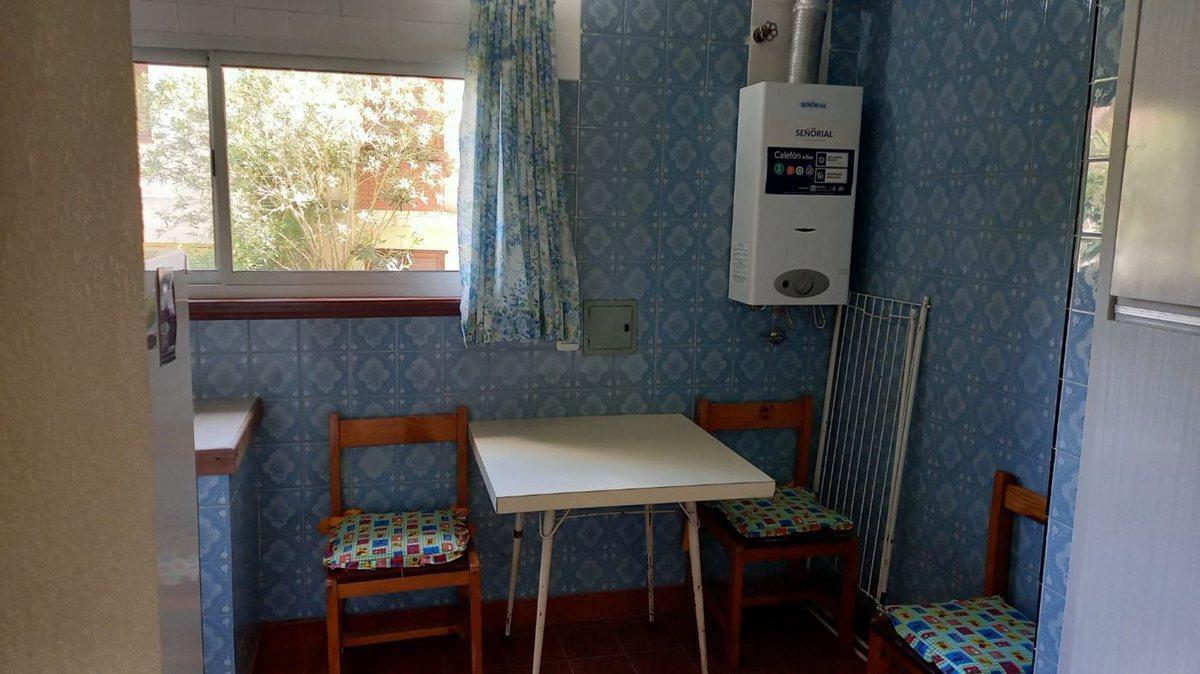 Foto de Departamento en Venta en Villa Gesell con balcón, imagen 5