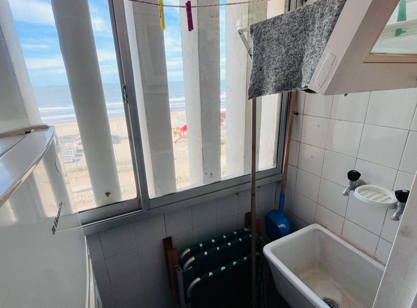 Foto de DEPARTAMENTO 3 AMB VENTA PINAMAR FRENTE AL MAR, imagen 3