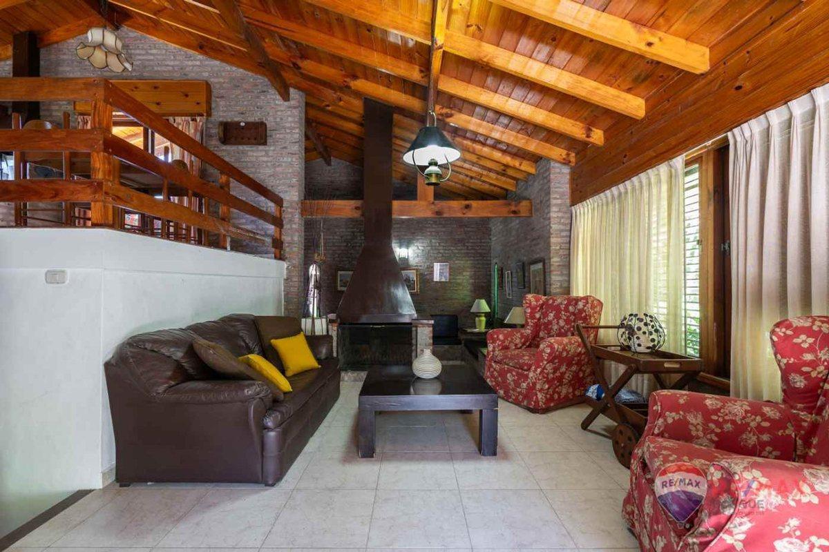 Foto de VENTA CHALET 4 AMB CON AMPLIO JARDIN EN B5 PINAMAR, imagen 1