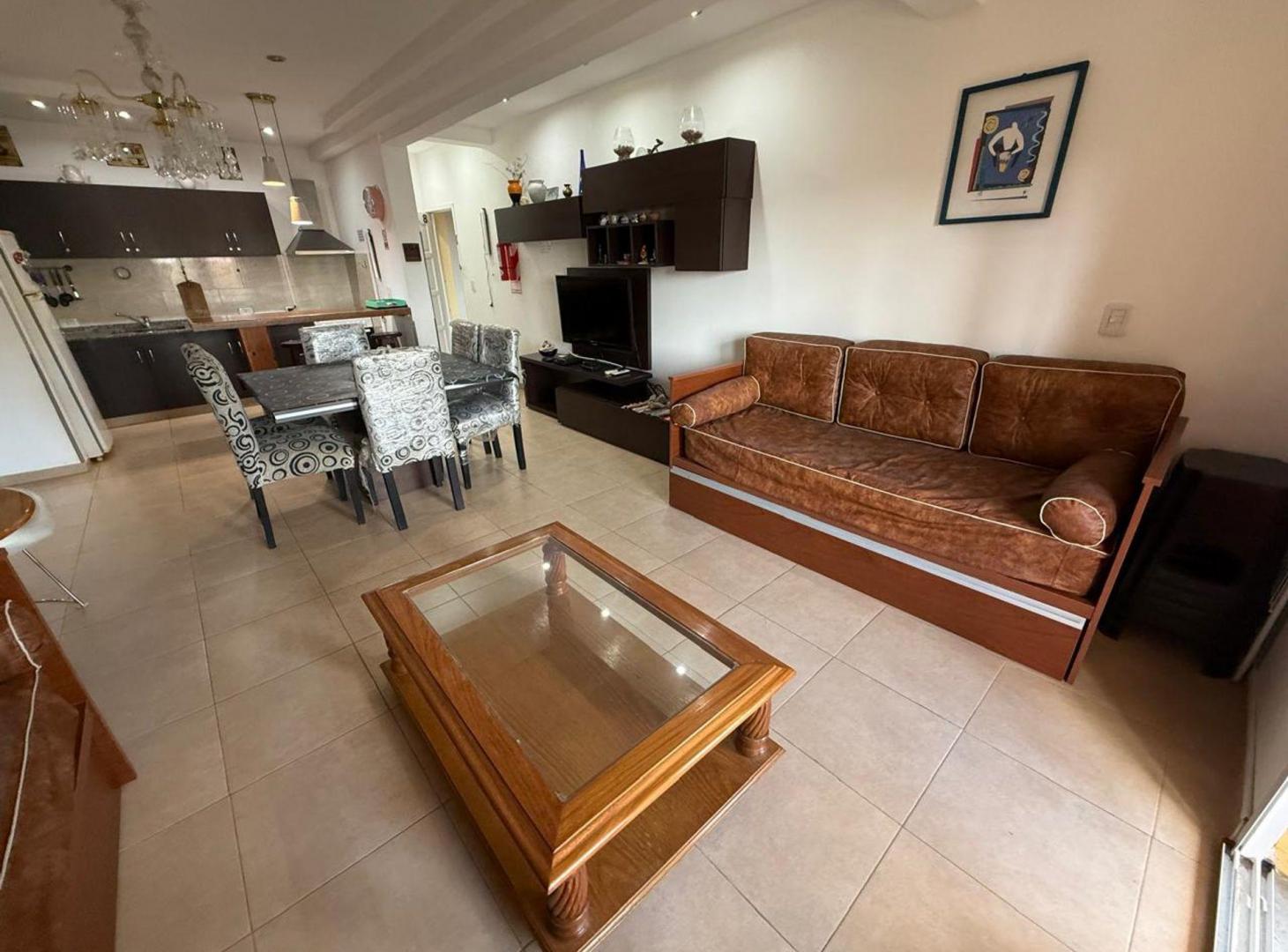 Foto de VENTA Departamento 3 Amb. c/Balcón en Villa Gesell, imagen 2