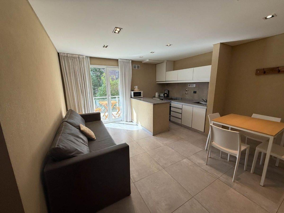 Foto de DEPARTAMENTO VENTA VALERIA DEL MAR 2 AMB COCHERA, imagen 2