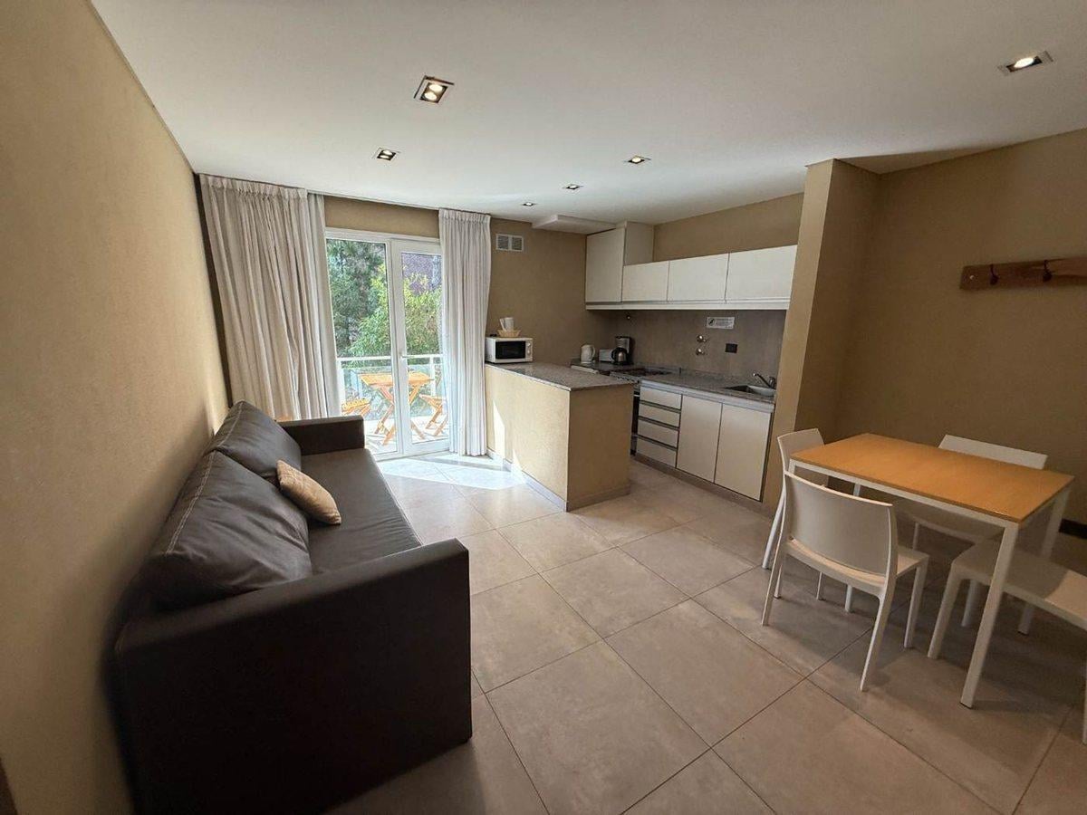 Foto de DEPARTAMENTO VENTA VALERIA DEL MAR 2 AMB COCHERA, imagen 4