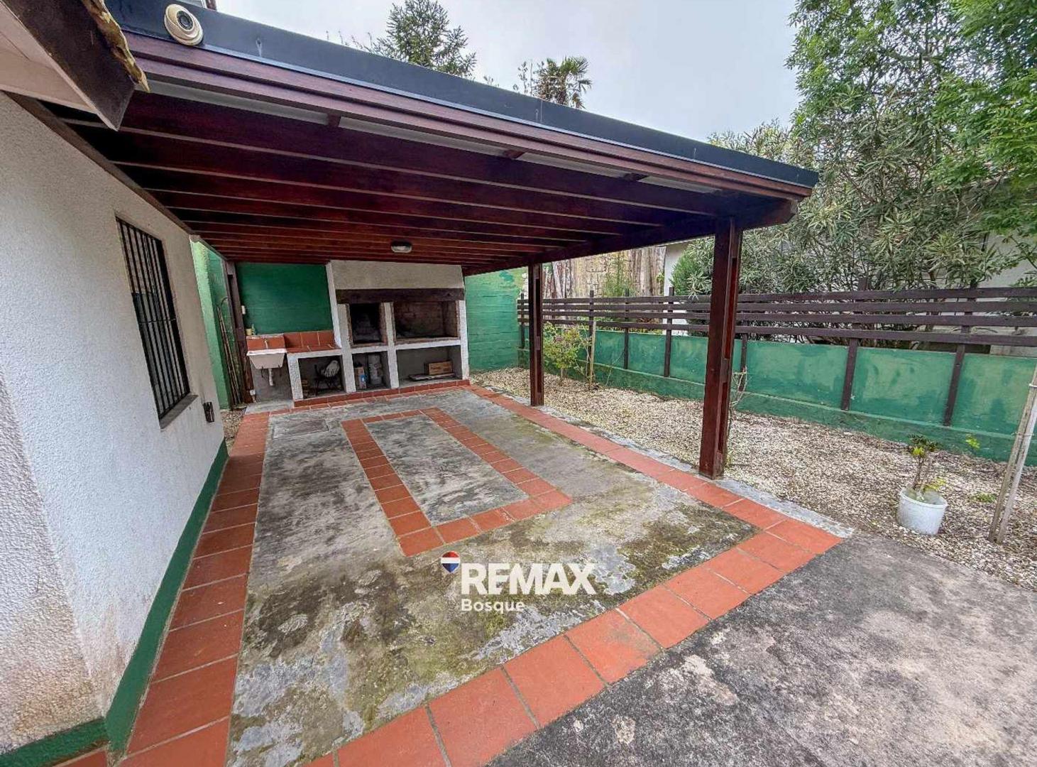 Foto de VENTA CASA GESELL 3 AMBIENTES GAS NATURAL, imagen 3