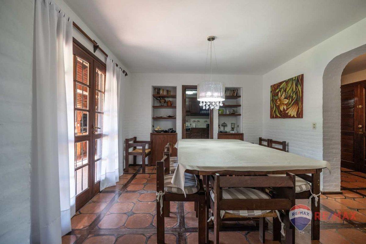 Foto de Casa en Venta 5 ambientes y dependencia en Pinamar, imagen 4