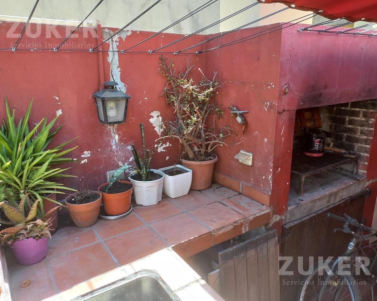 Venta de Casa Amplia y Funcional en Floresta – 3 Plantas con Patio, Parrilla y Cochera! 4