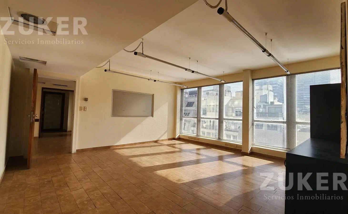Oficina 140 m² sobre Av. Corrientes | Luminosa | Hermosa vista | Piso exclusivo 2