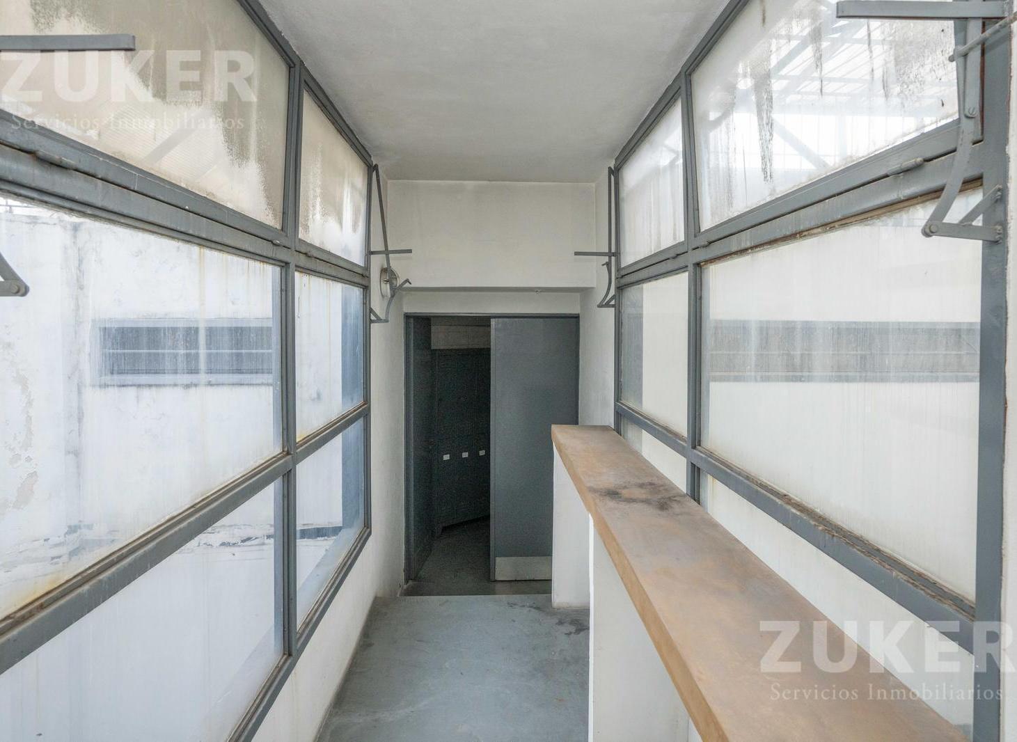 Foto de Paternal depósito en alquiler con oficinas, imagen 2