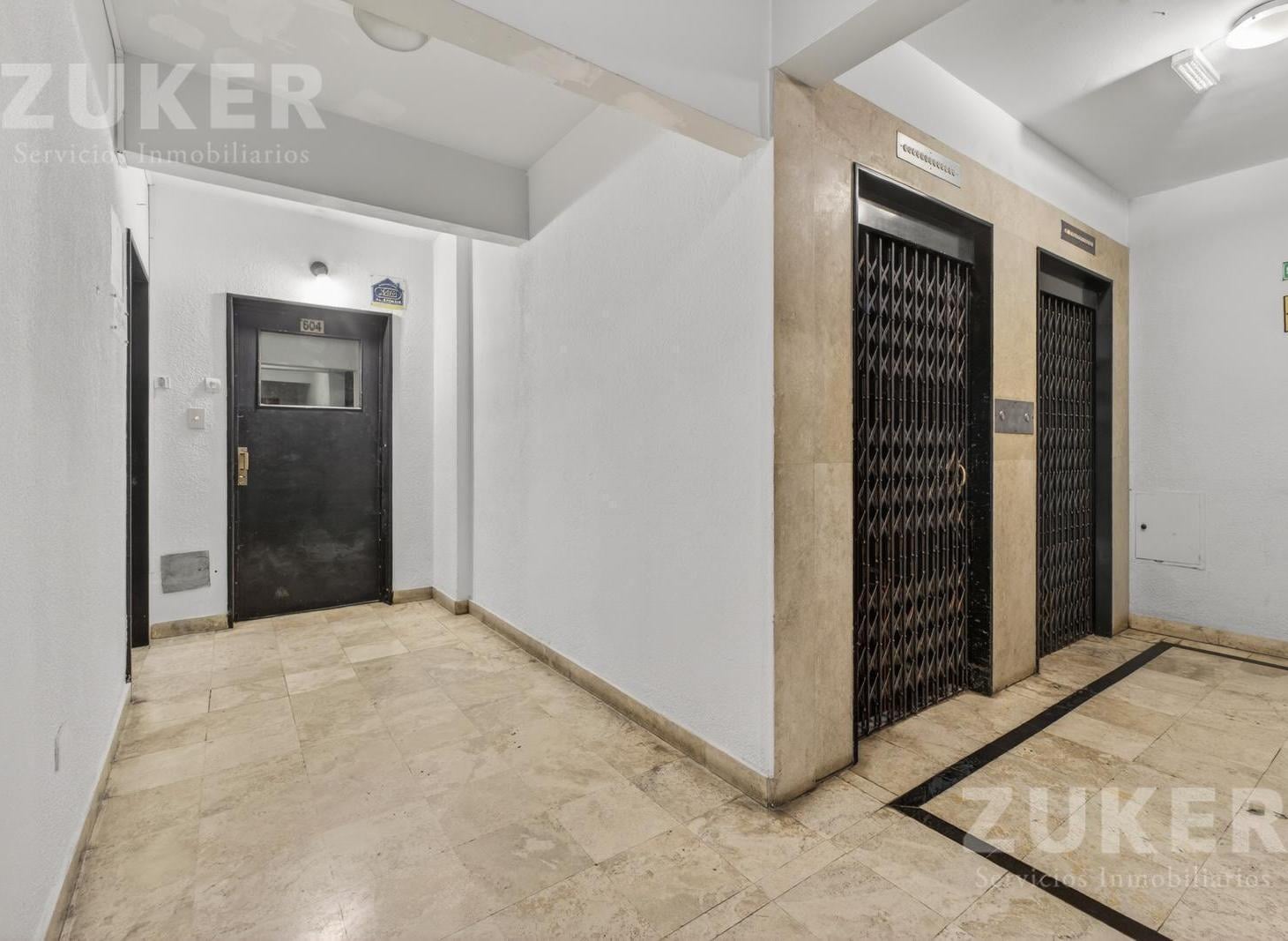 Foto de Dos oficinas unidas de 140m2 totales en Venta en Tribunales, imagen 1