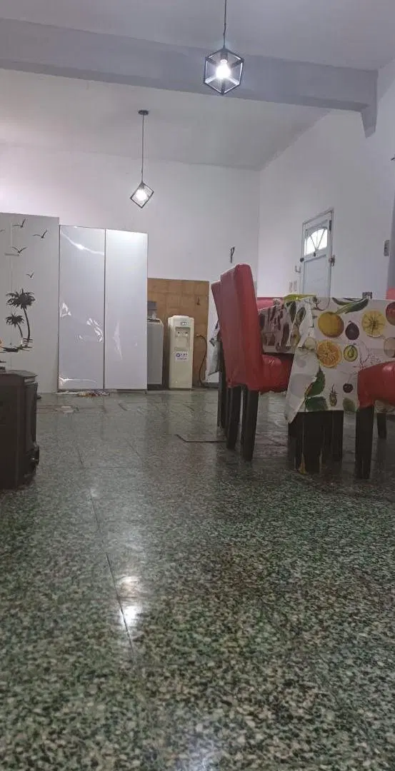 Casa de 5 Amb. C/Patio y cochera 60% Contado, 40 % Financiación directa 4