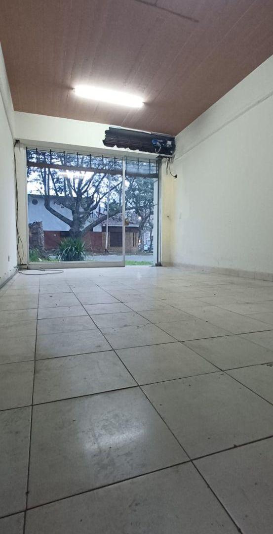 Foto de Local en Excelente Zona de Lomas de Zamora Oeste, imagen 2