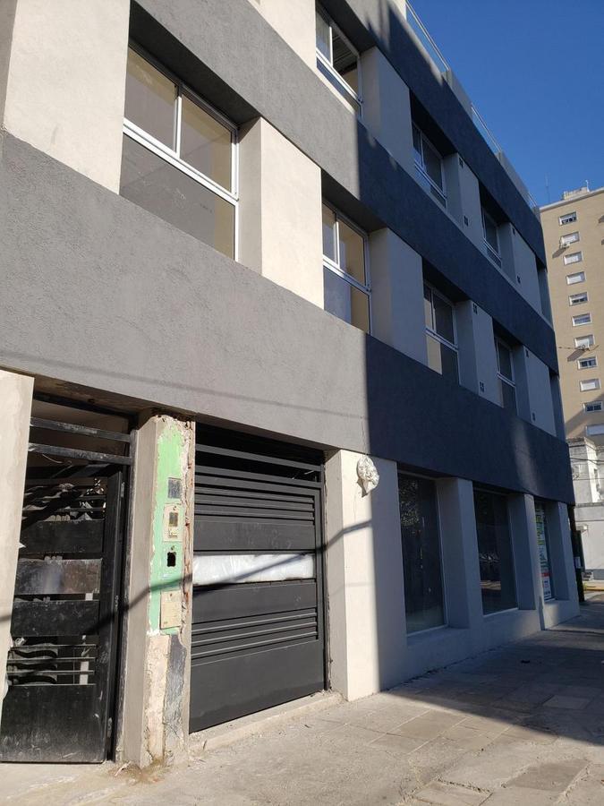 Dos ambientes doble balcón