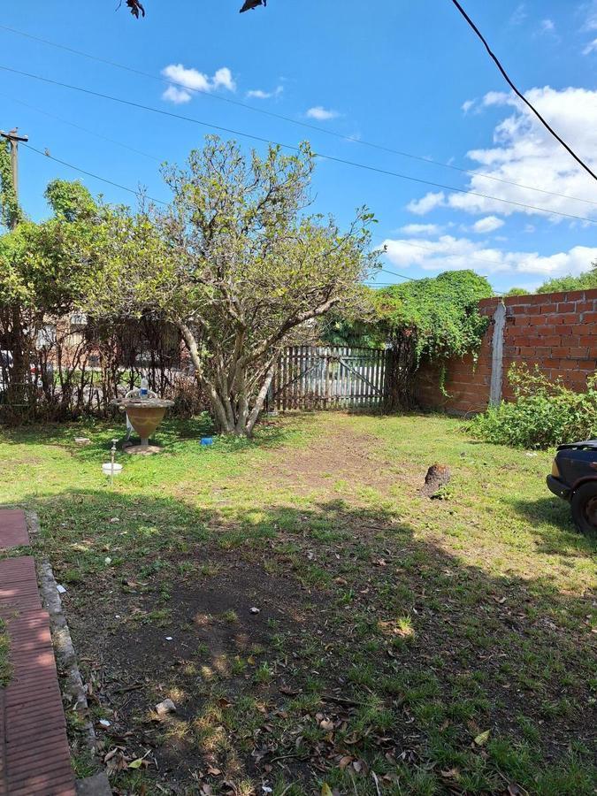 3 Terrenos con salida a dos calles
