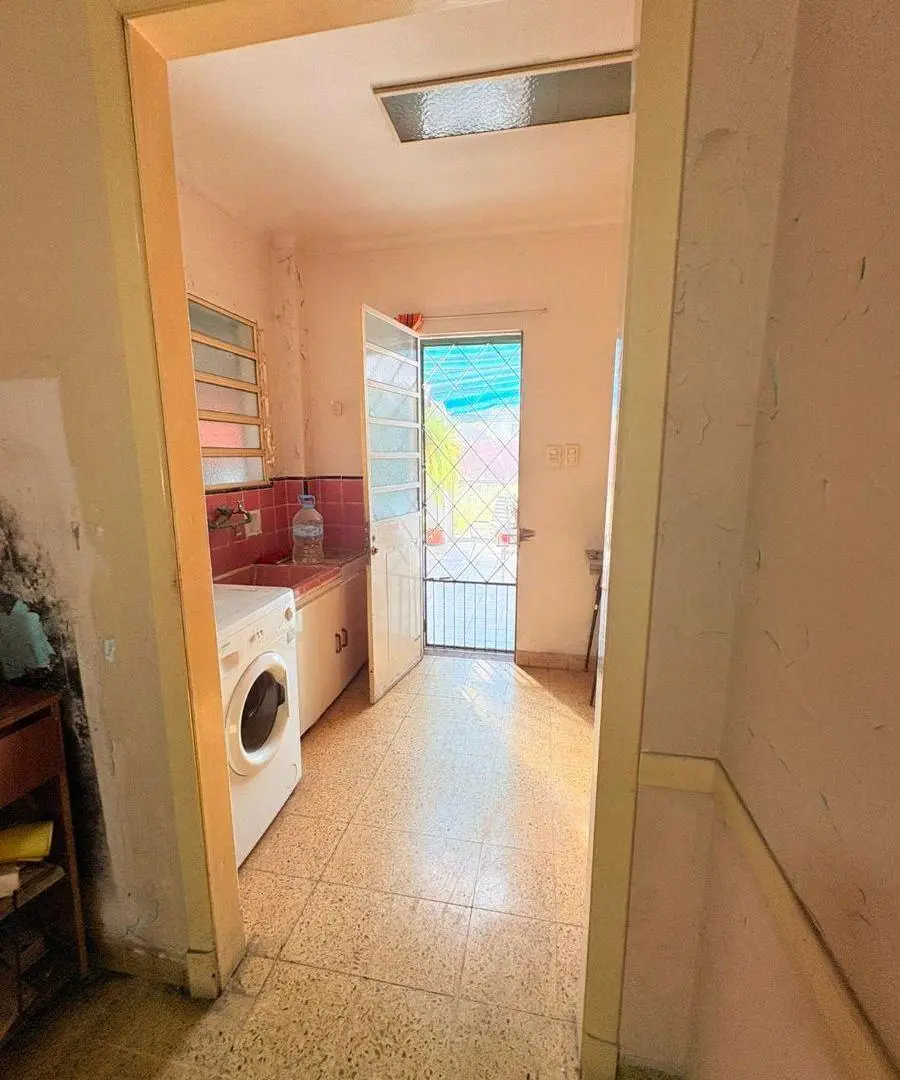 CASA SOBRE LOTE DE 10*30 (MEDIDAS APROXIMADAS) 3