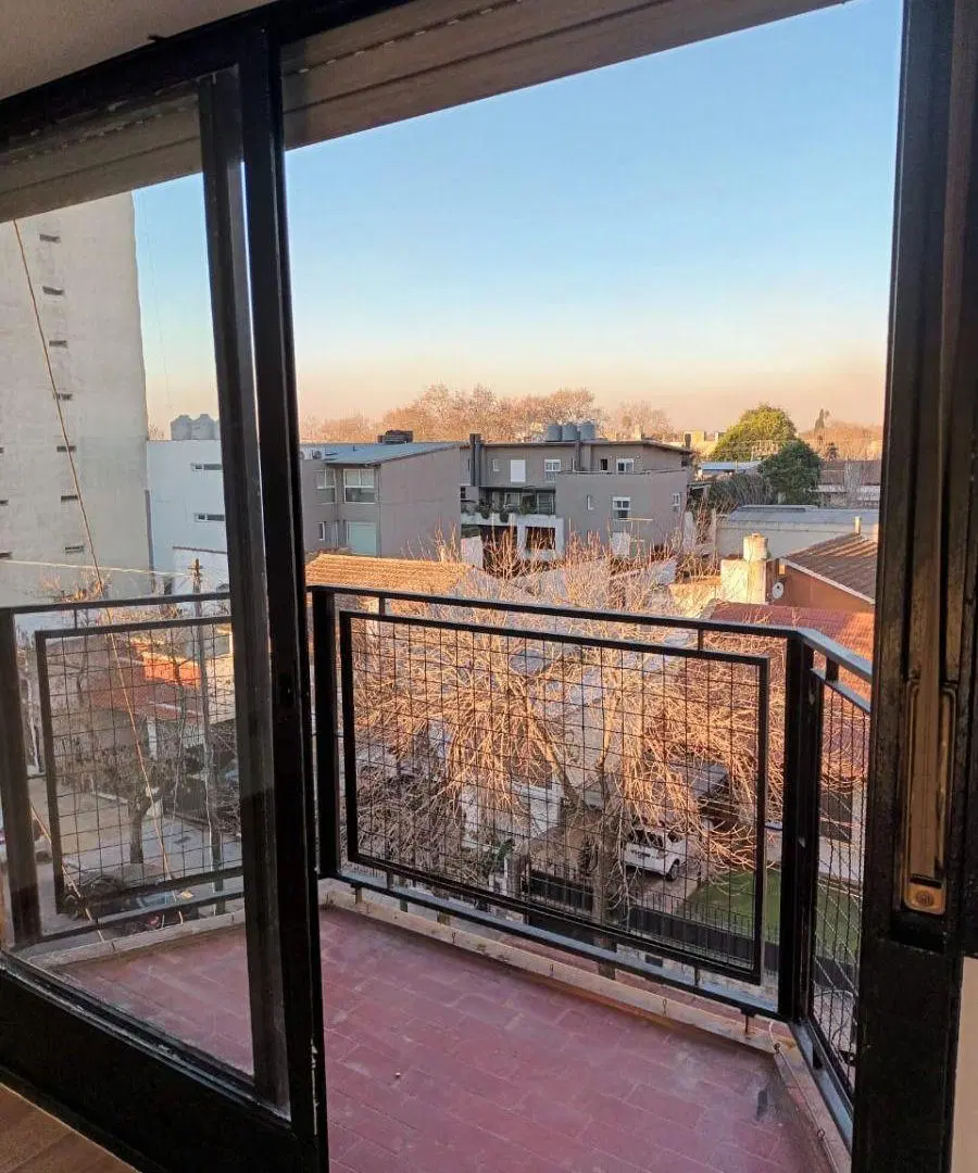 DEPARTAMENTO MUY BUENA UBICACIÓN 1