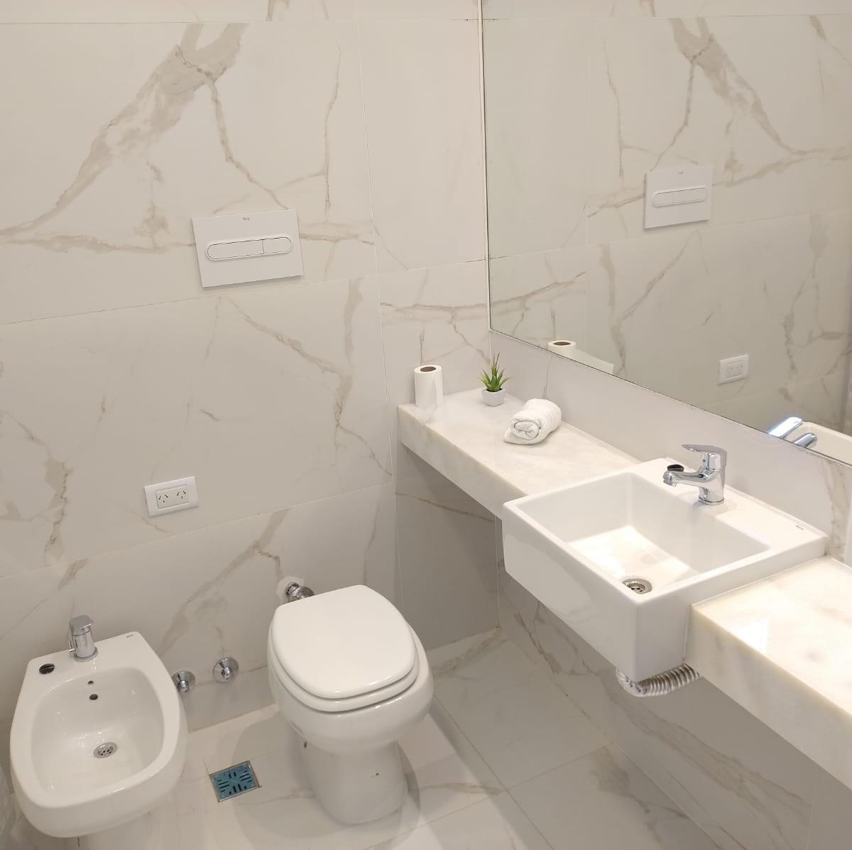 Venta. 3 Amb. Ful Amenities. Amplio Balcón Aterrazado. Piscina/gym/laundry/recepción 24hs 2