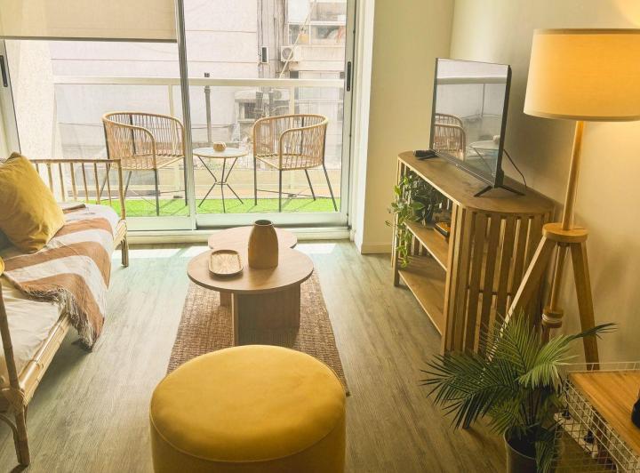 Alquiler con muebles. Gym. Pileta en piso 18. Recepción Seguridad 24hs. Palermo Hollywood. 4