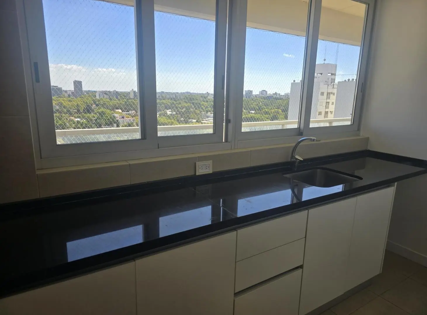 Torres Horizons. Alq 3 amb vacío (sin muebles). Cochera fija cubierta. Full Amenities 4