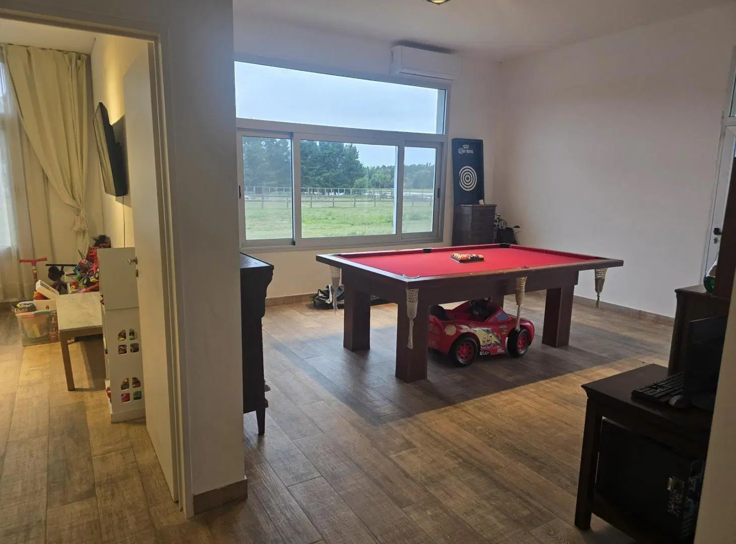 Venta casa en una planta. Terreno sobre laguna! Caballeriza. Chacras del Paraná. Seguridad 24 hs. 4