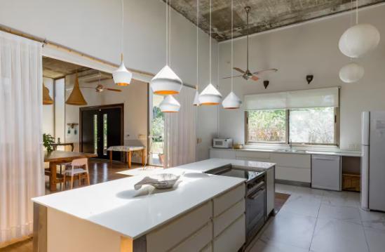 Foto de Venta casa en una planta. 6 amb. Luminosa. Chacras del Paraná, imagen 3