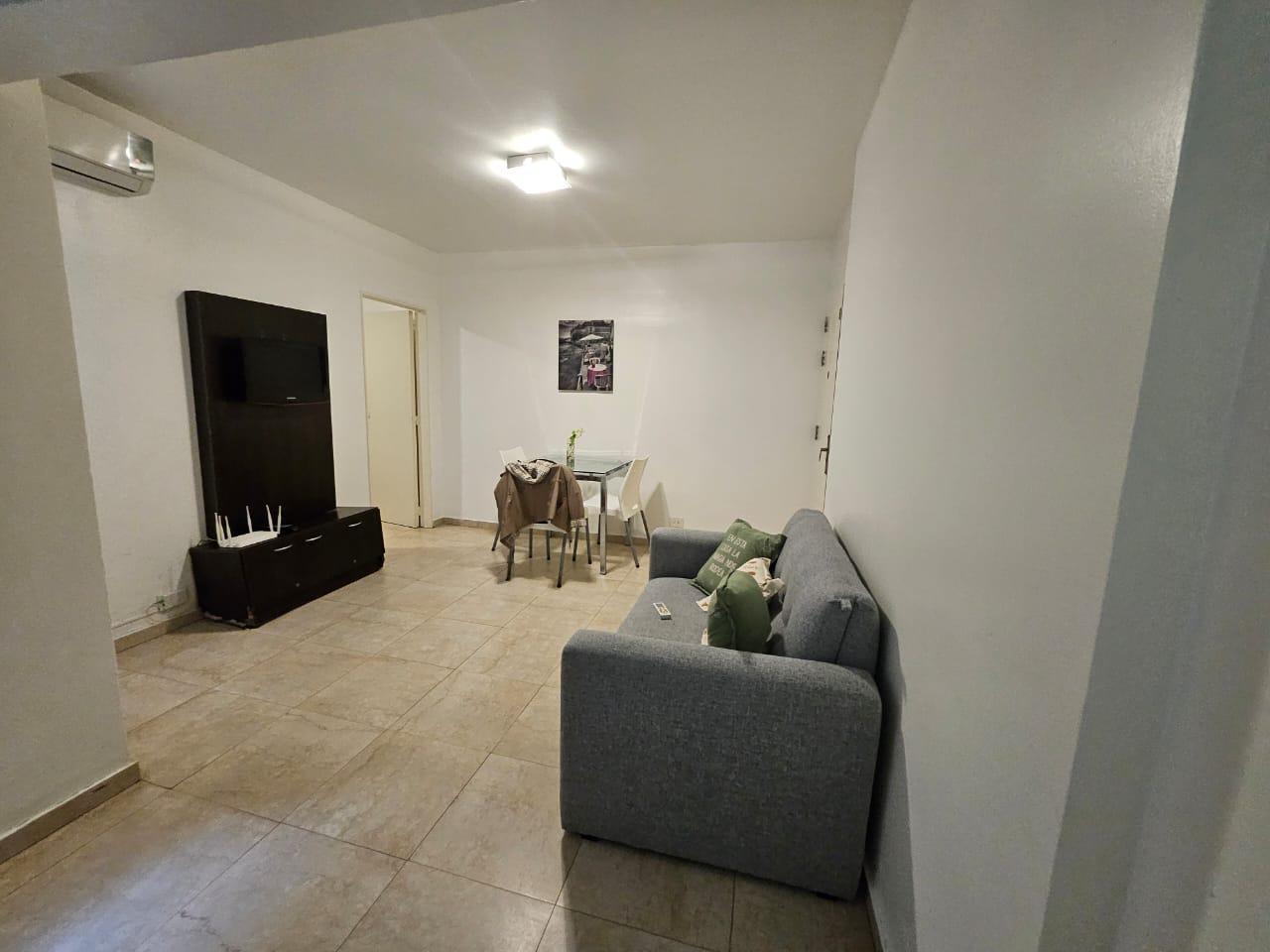 Foto de 2 ambientes con patio interno. Equipado. Alquiler. Centro., imagen 3