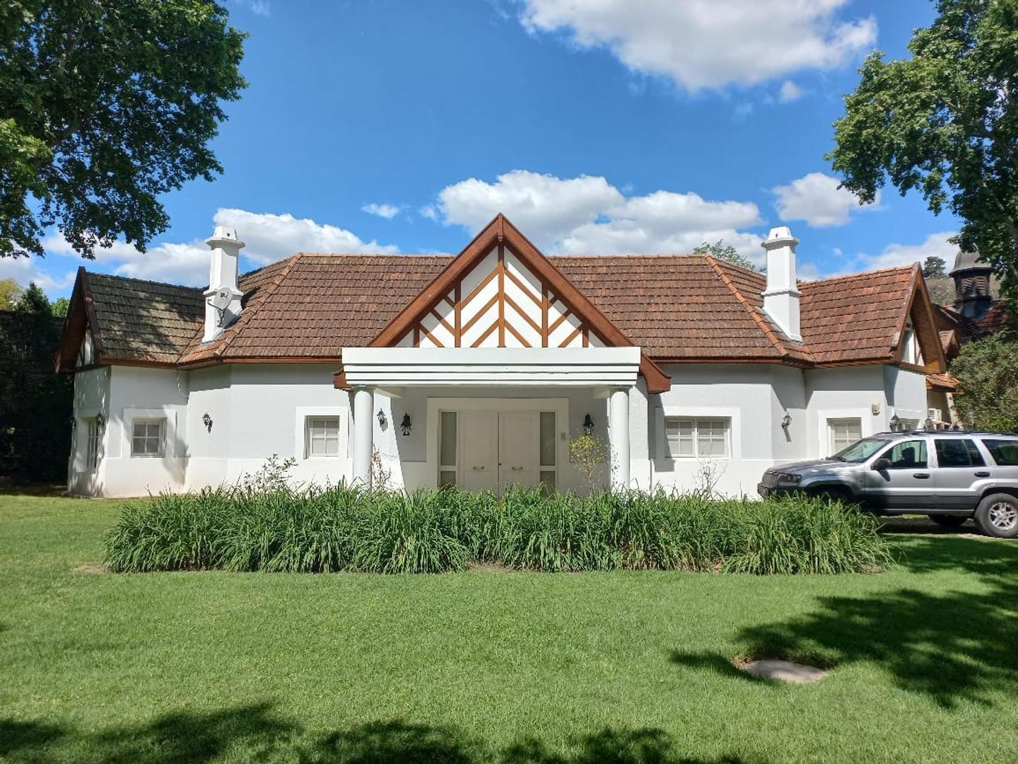 CASA en ALQUILER 4 DOR en B° SAN JORGE VILLAGE!!!