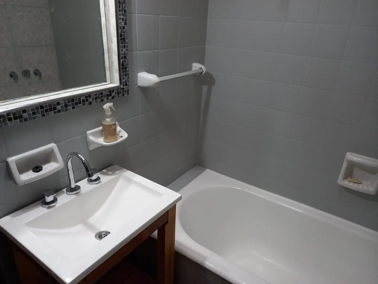 Venta excelente PH con patio y parrilla 3