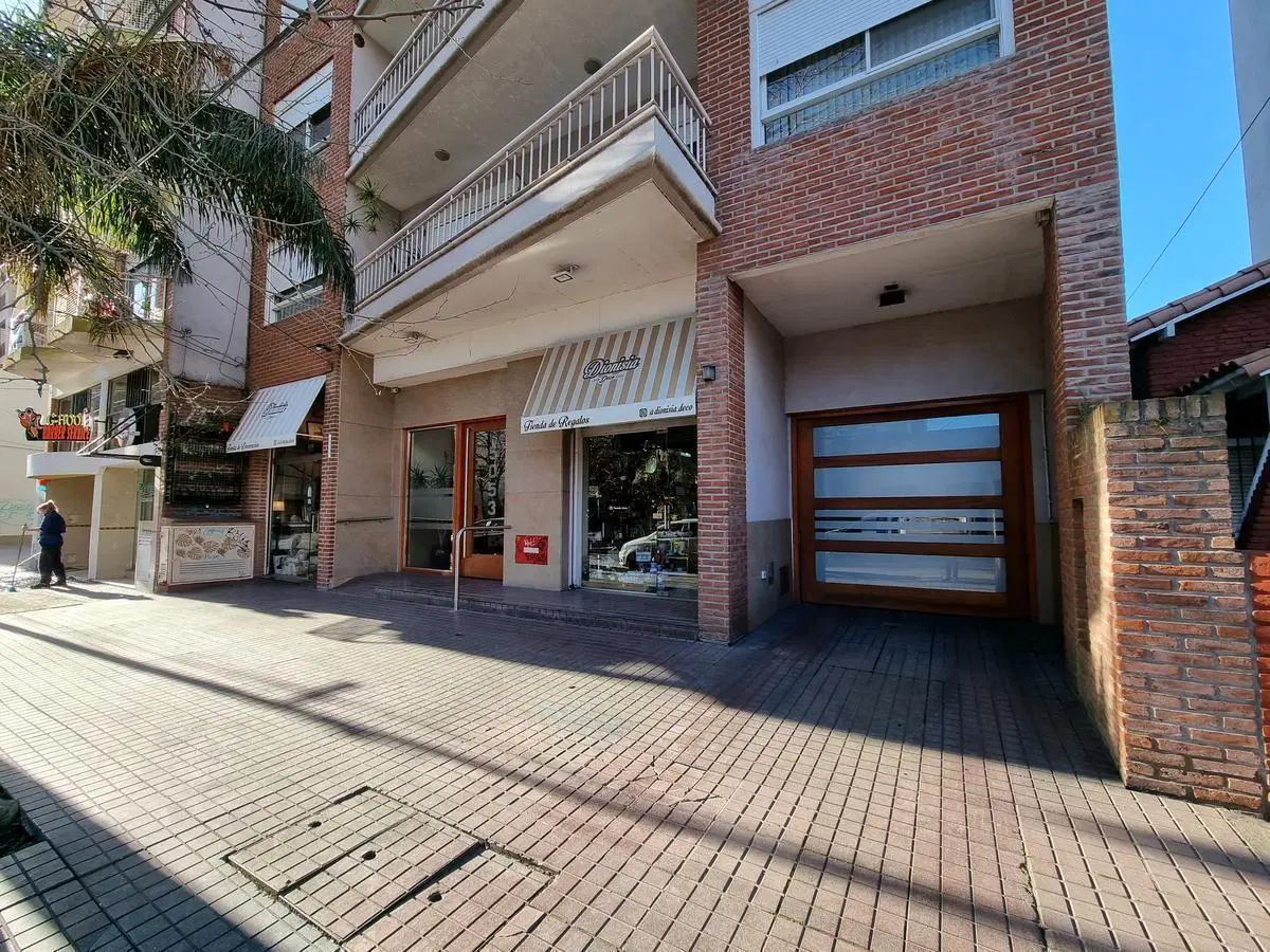 Alquiler de cochera cubierta centrica en Villa Ballester 3