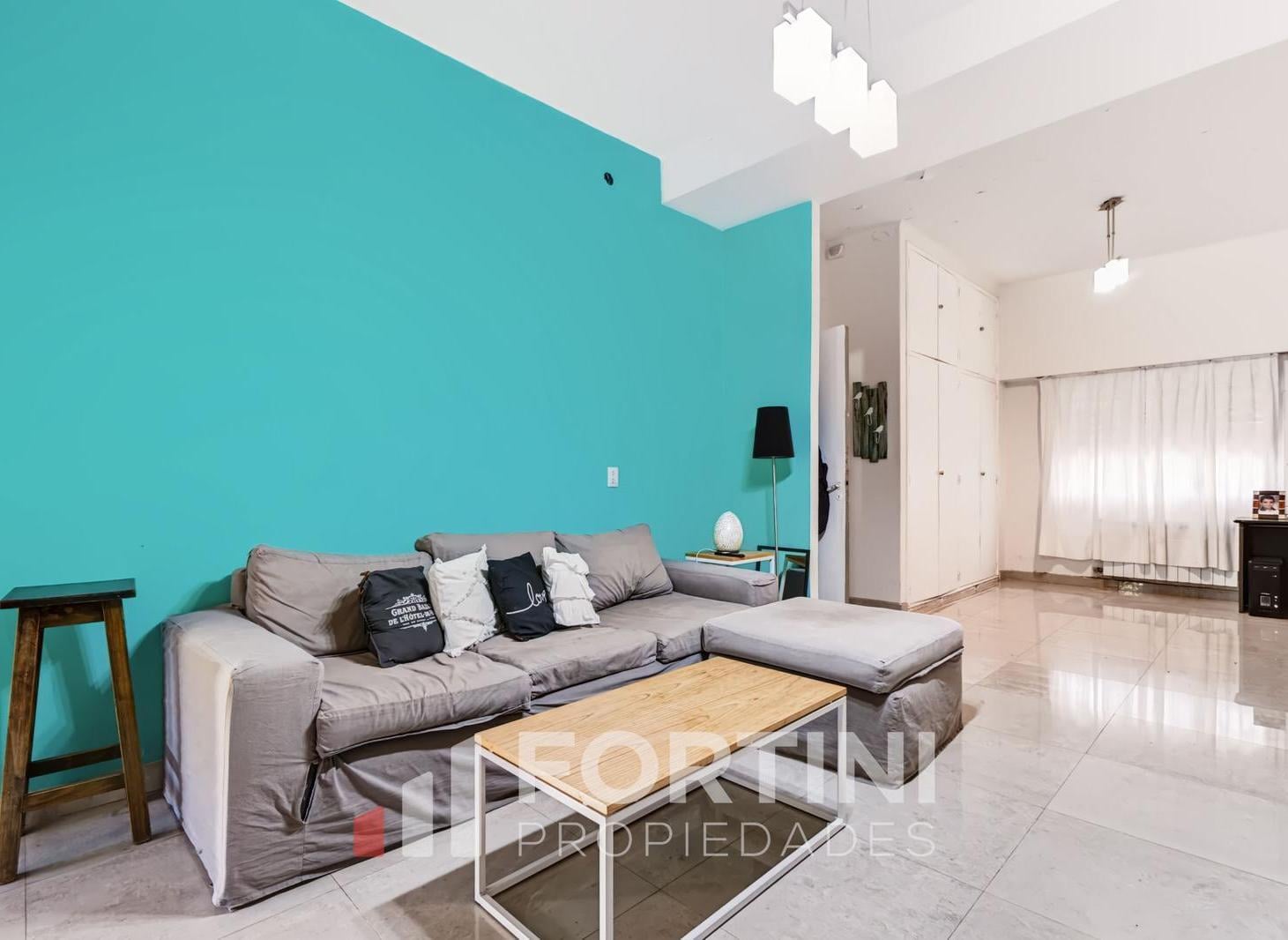 Foto de Venta Casa 4 ambientes cochera cubierta Jose Leon Suarez, imagen 5