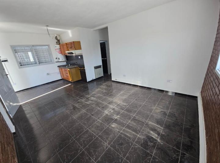 IMPECABLE DEPTO BARRIO EMPALME 3