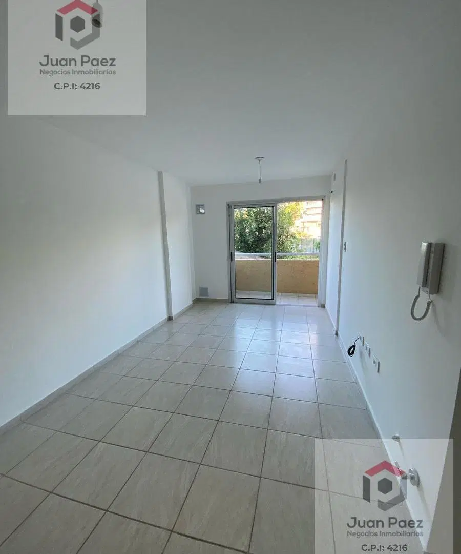 IMPECABLE DEPTO CON BALCON! 1