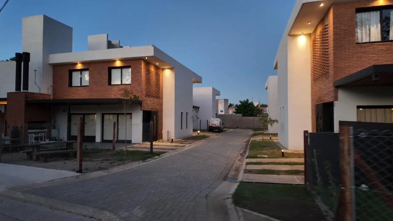 CALERA A ESTRENAR HOUSING 5