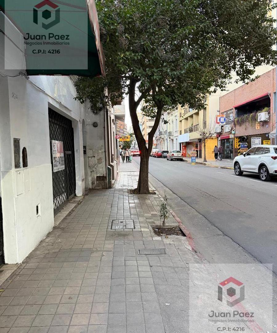 Foto de LOCAL COMERCIAL CON EXCELENTE VIDRIERA EN EL CENTRO DE CBA CAPITAL, imagen 2