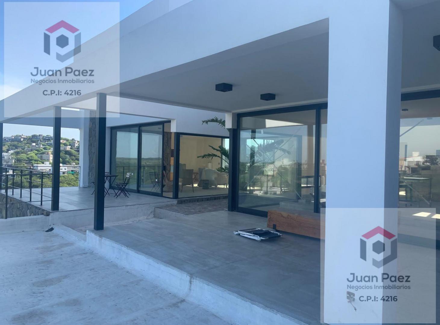 Foto de EXCLUSIVA OPORTUNIDAD EN LA DESEADA. DISEÑO, CONFORT Y VISTAS, imagen 4